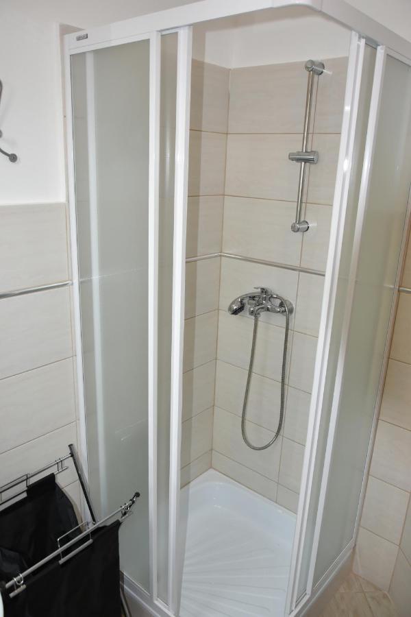 Csevi Apartmanhaz Mezőkövesd Exterior foto